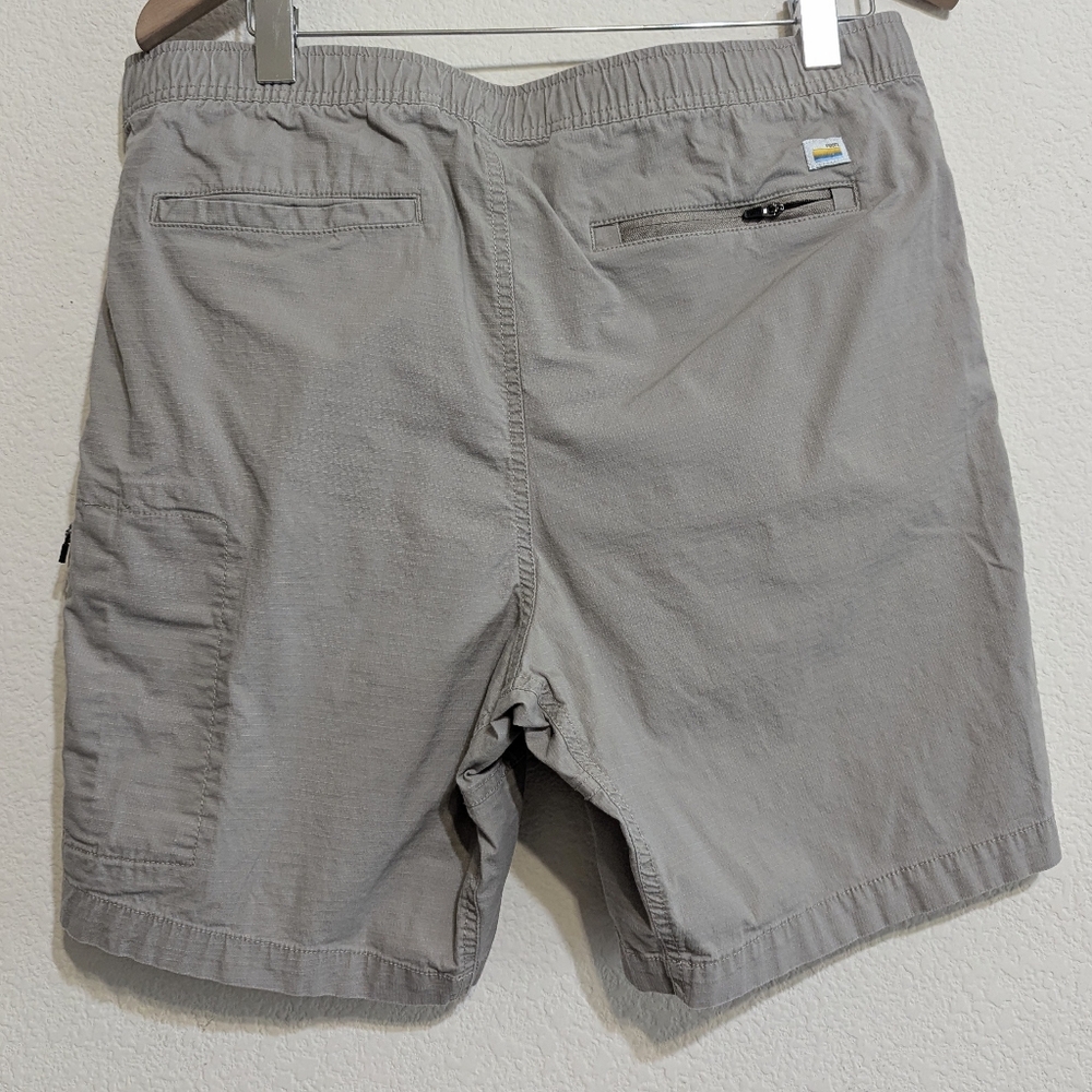 Mens VUORI Ripstop DuraTerra Shorts XL Khaki Tan 8” Organic Cotton Hiking - Picture 2 of 7